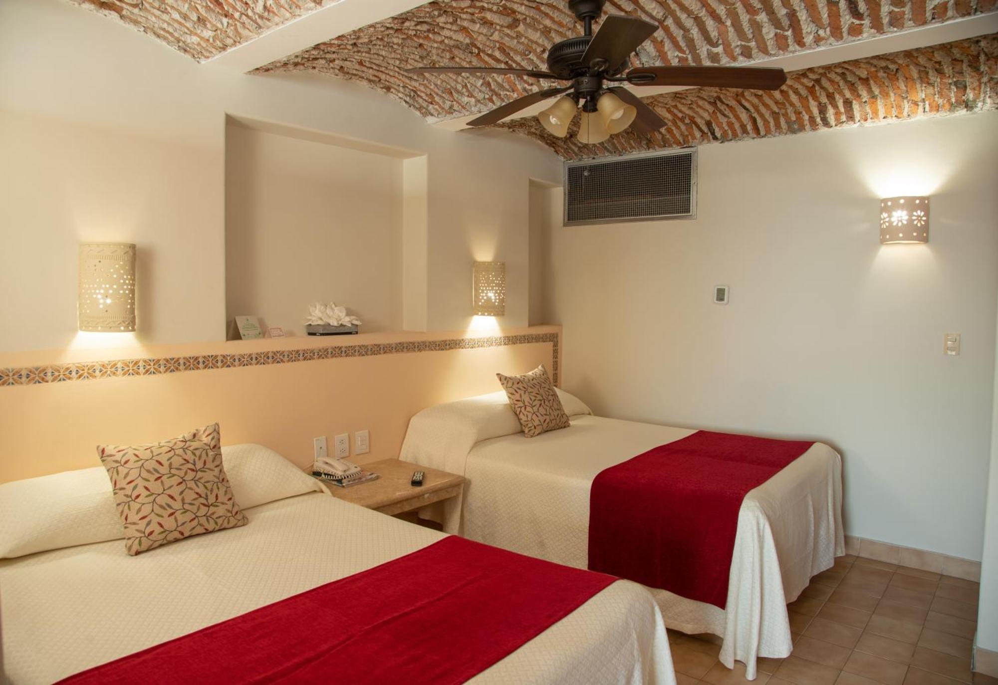 Resort Flores 3*
