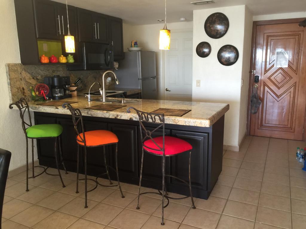 Beautiful Beachfront Condo Apartment Puerto Penasco