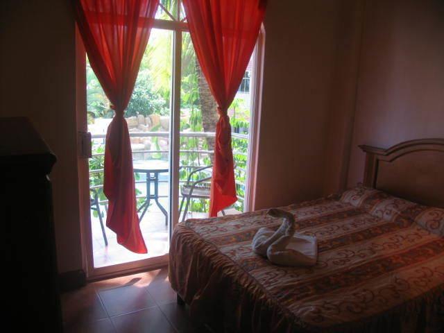 Y Suites Bugambilias 3*