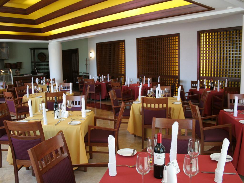 Camino Real Hotel