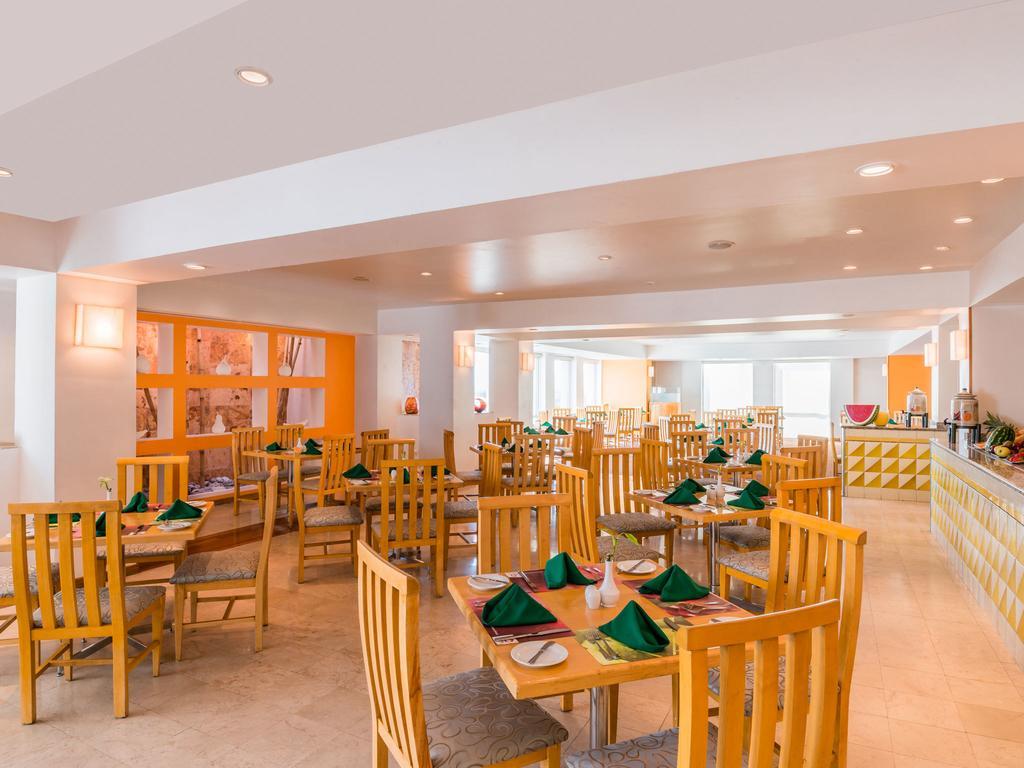 Hotel Camino Real