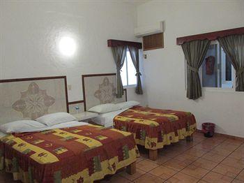 Albatros Hotel 3*