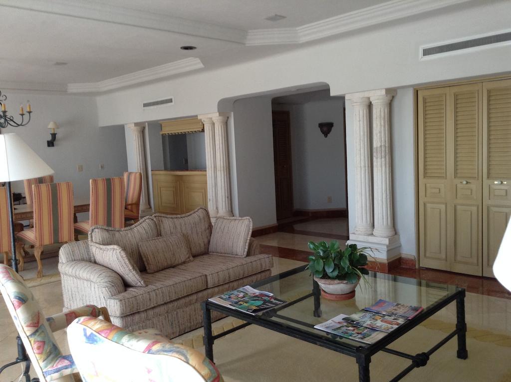 Hotel Grand Isla Navidad Golf & With Marina Barra de Navidad