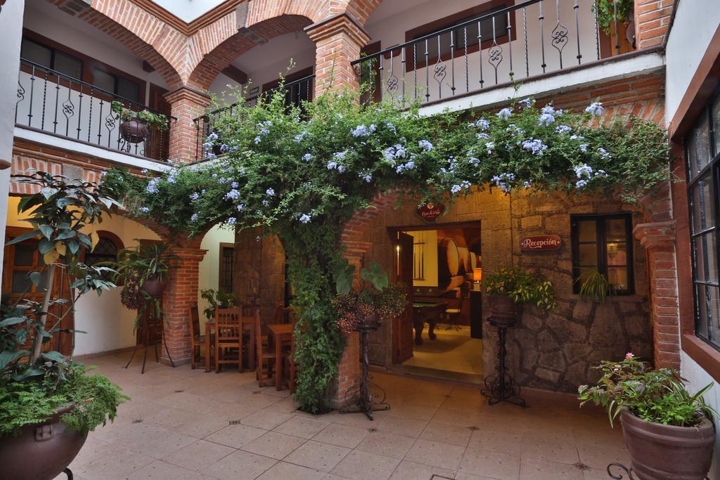 Hotel Casa De Vino