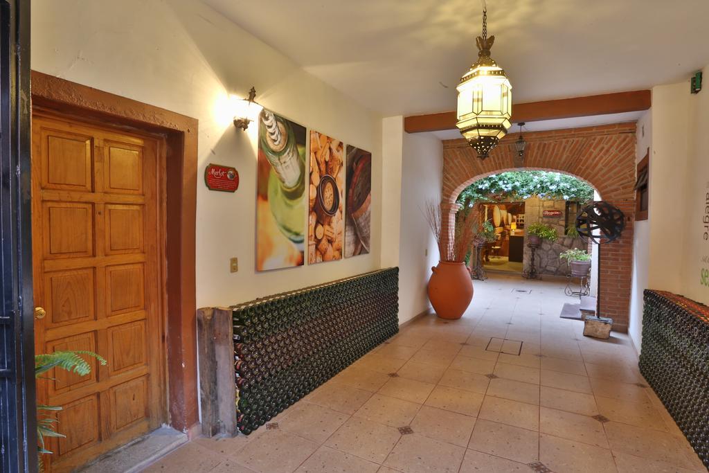 Casa De Vino Hotel