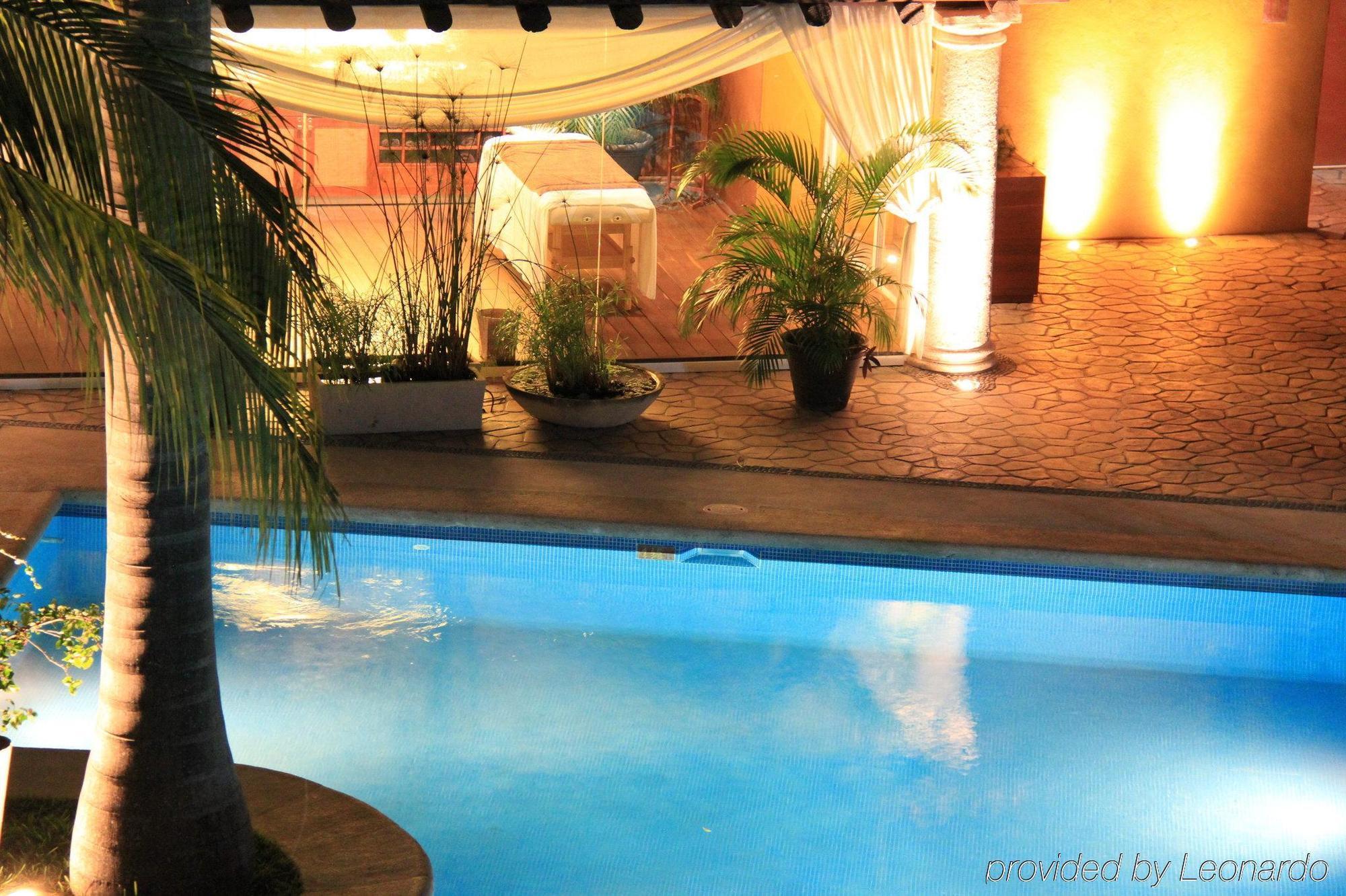 By Ihg