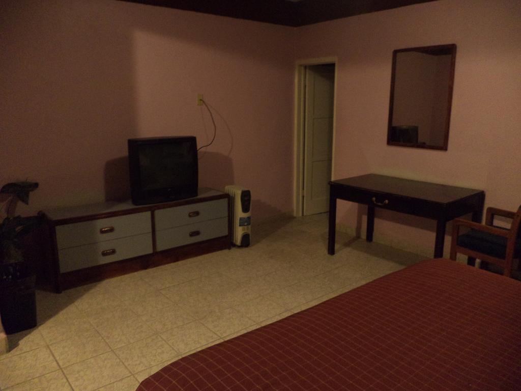 De Santiago Hotel