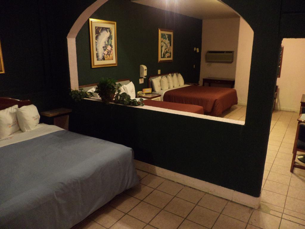 De Santiago Hotel 3*