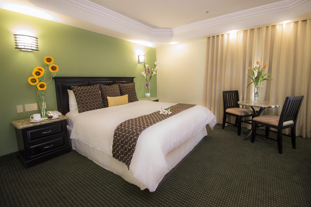 Ticuan Hotel