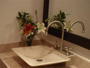 Casa Aspeytia Boutique Bed & Breakfast 3*