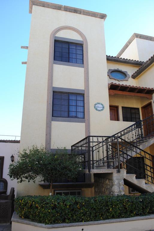 El Paseo 4*