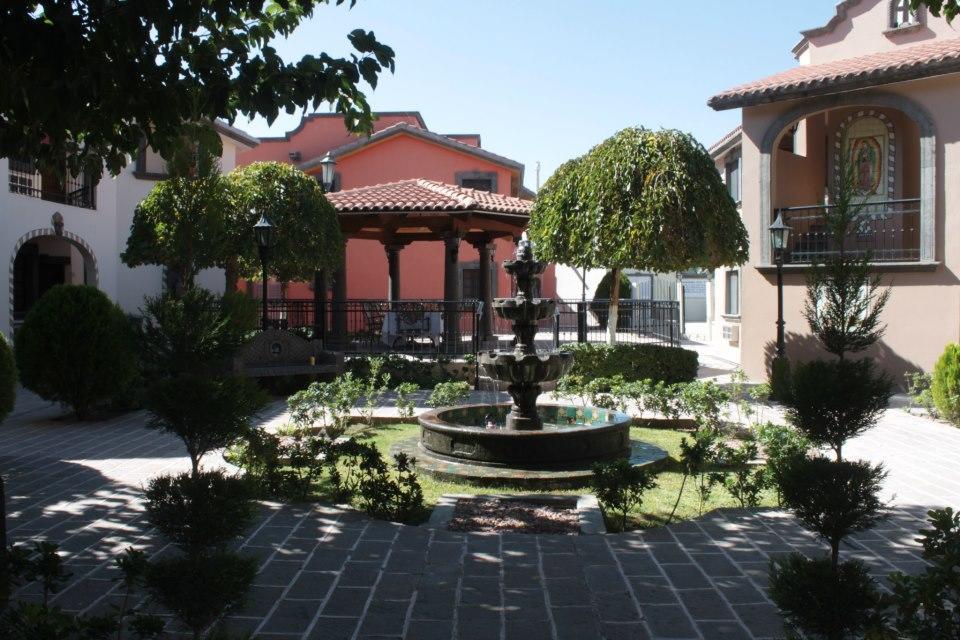 El Paseo Hotel 4*