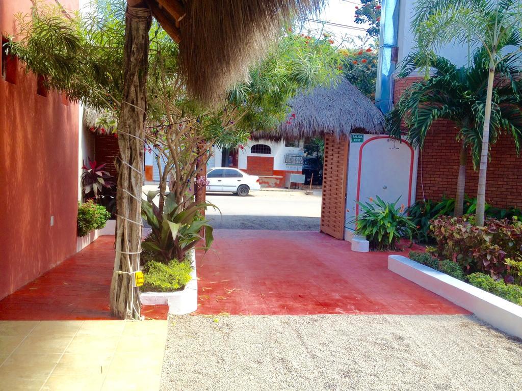 Y Los Encantos 3* Sayulita