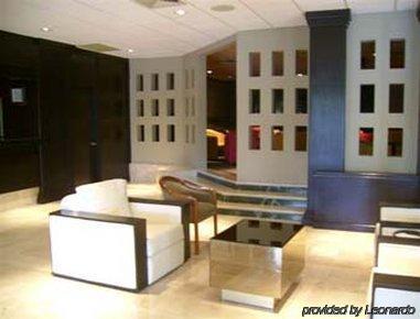 Everest Hotel