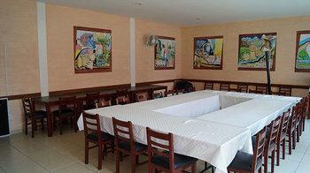 Sauces Hotel