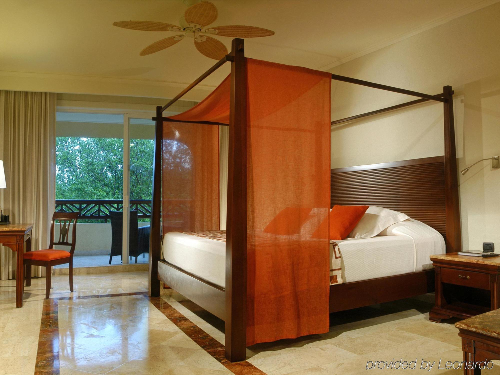 Resort Catalonia Royal Tulum & Adults Only 5*