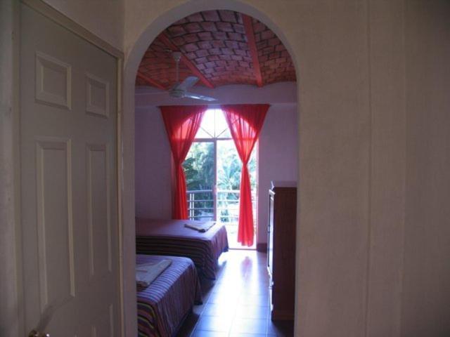 Y Suites Bugambilias Aparthotel