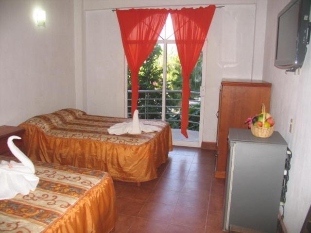 Aparthotel Y Suites Bugambilias 3*