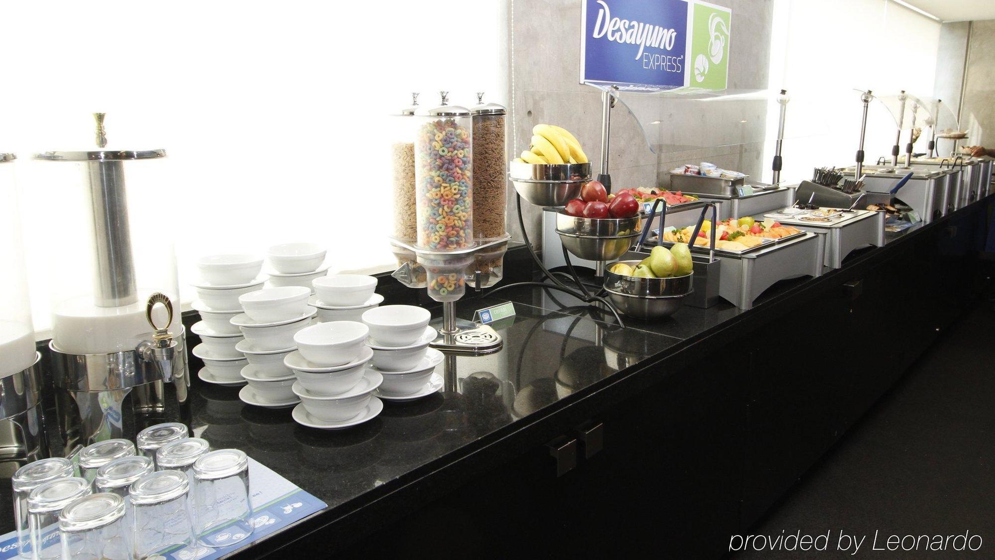 Express Galerias Metepec By Ihg 3*