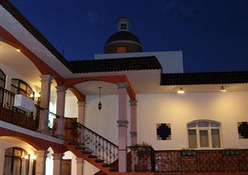 Colonial Hotel 3*