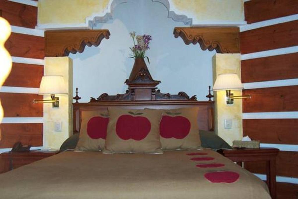 La Casa De Las Rosas Hotel