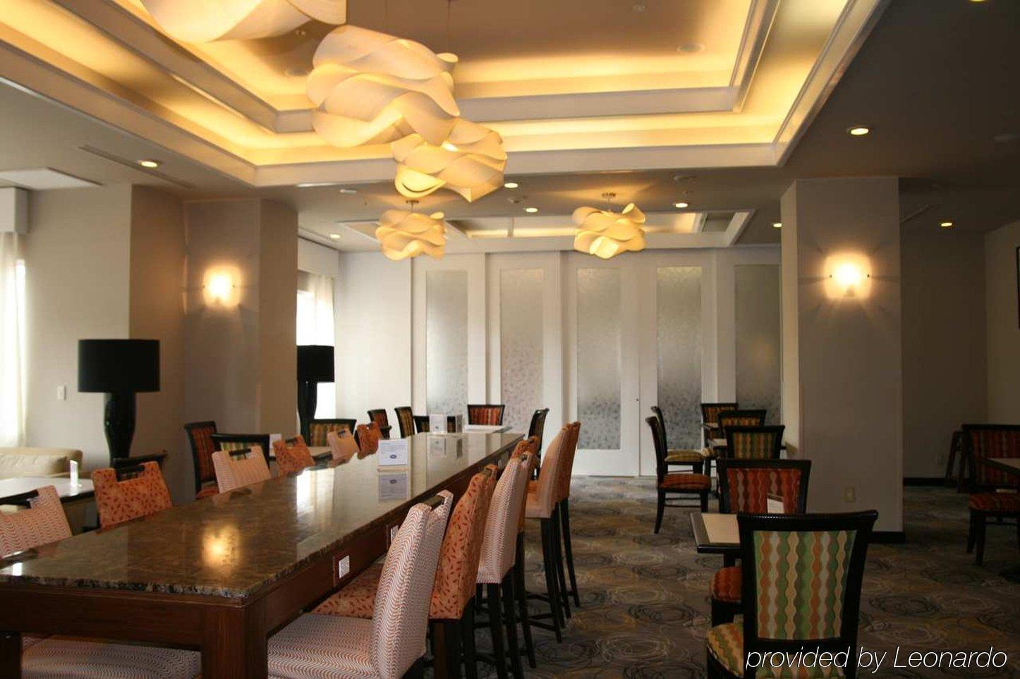 Hampton Airport Hotel