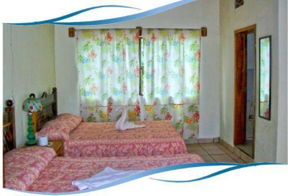 Bungalows La Playa 3*