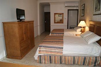 Savoy Express 3* Torreon