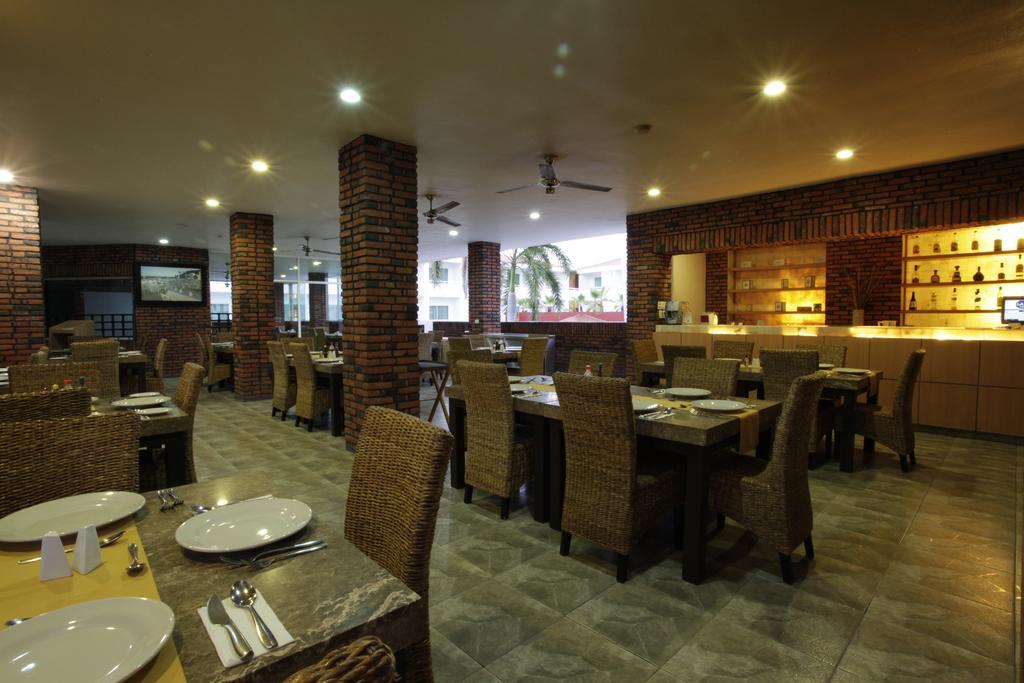 La Isla Hotel 4*