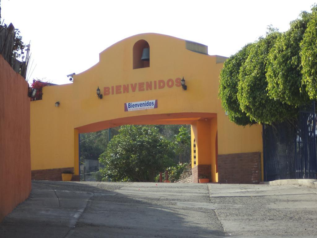 De Santiago