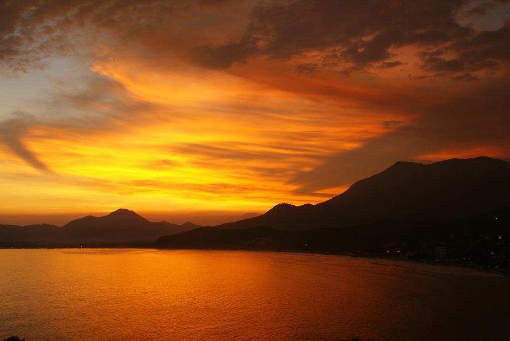 Hotel Isha Judd Mexico - Meditacion, Yoga, Mindfulness Manzanillo