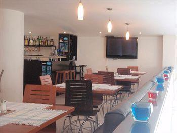 Clara Luna Hotel 4*