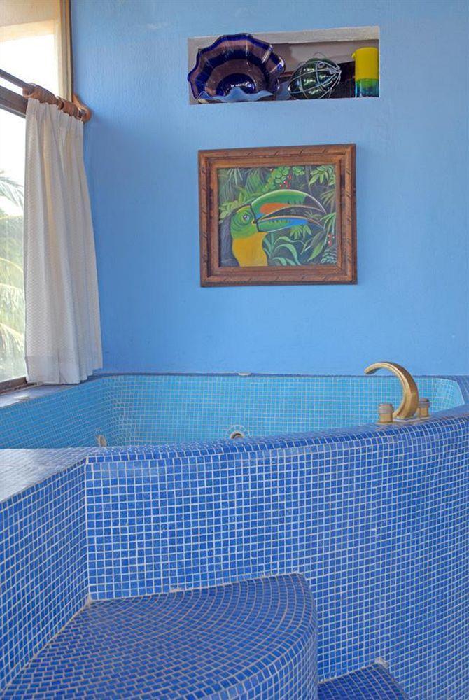 Corona Del Mar Hotel 4*