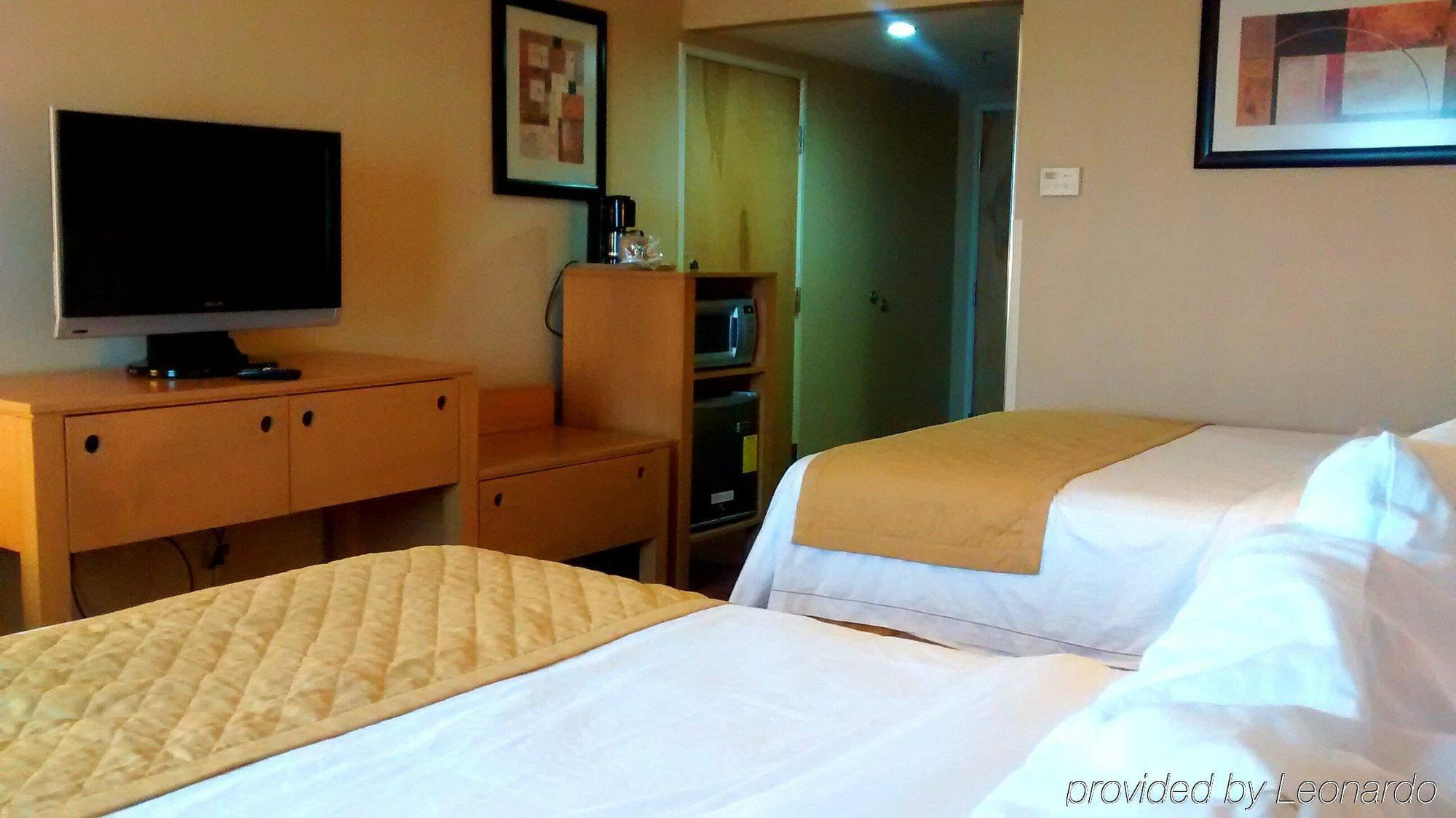 Express Zona Aeropuerto By Ihg Hotel 4*