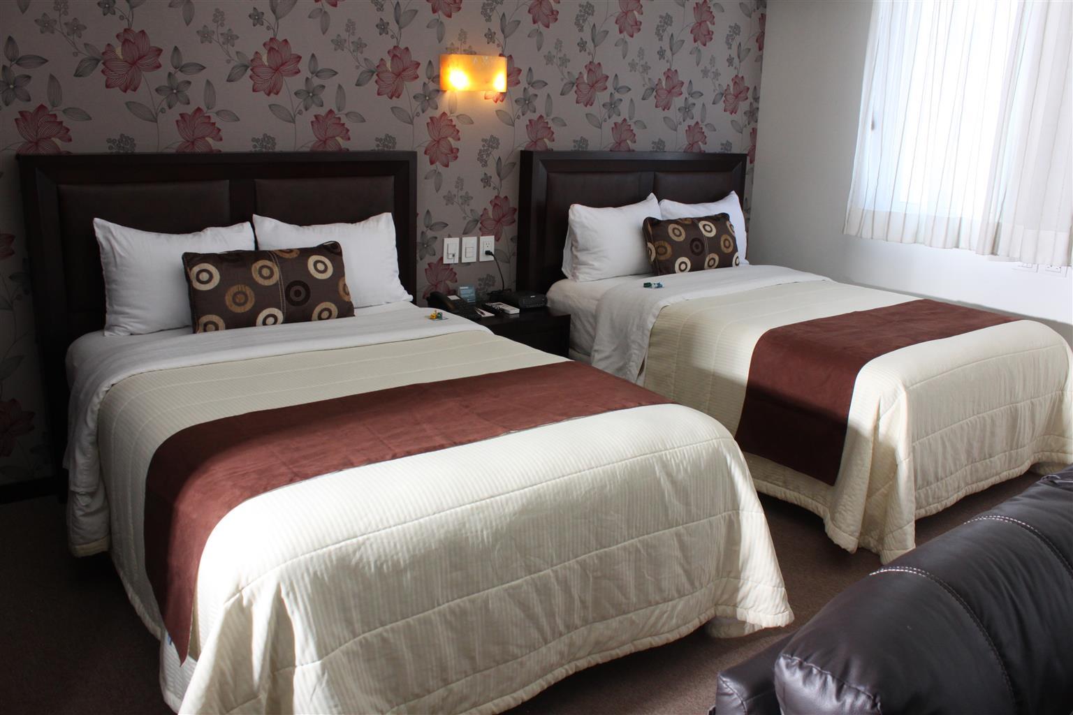 Hotel Western Crown Victoria 4*