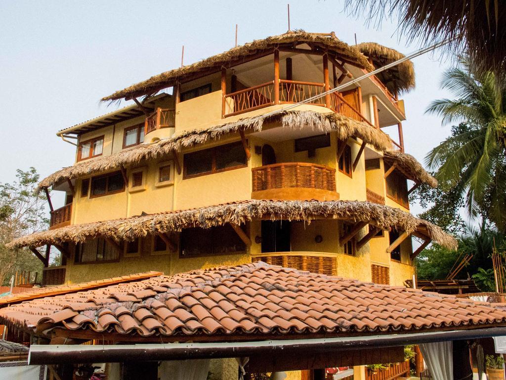 Azucenas Hotel Zihuatanejo
