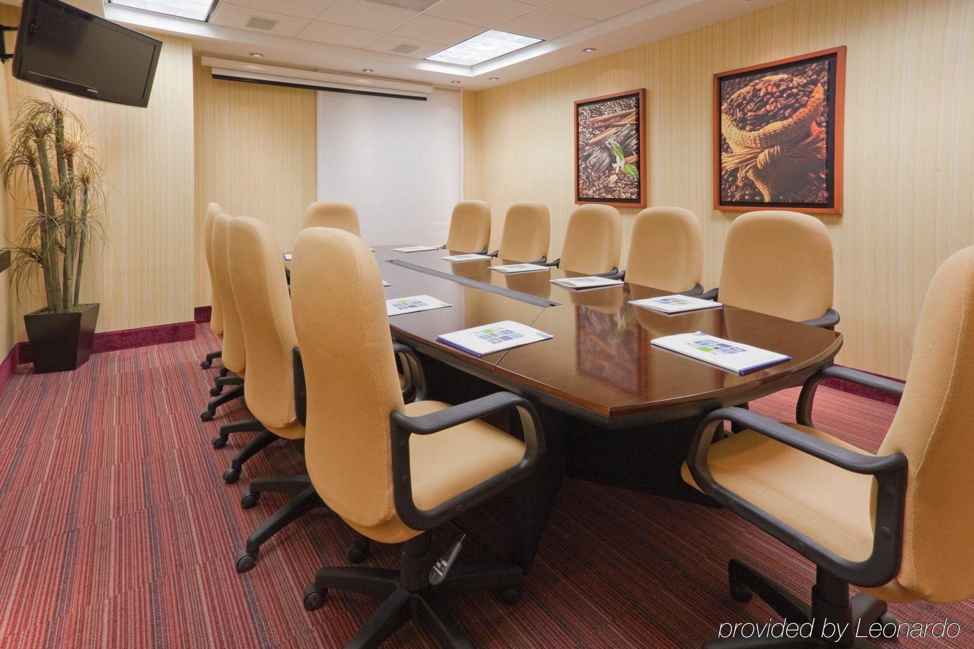 Express By Ihg 4*