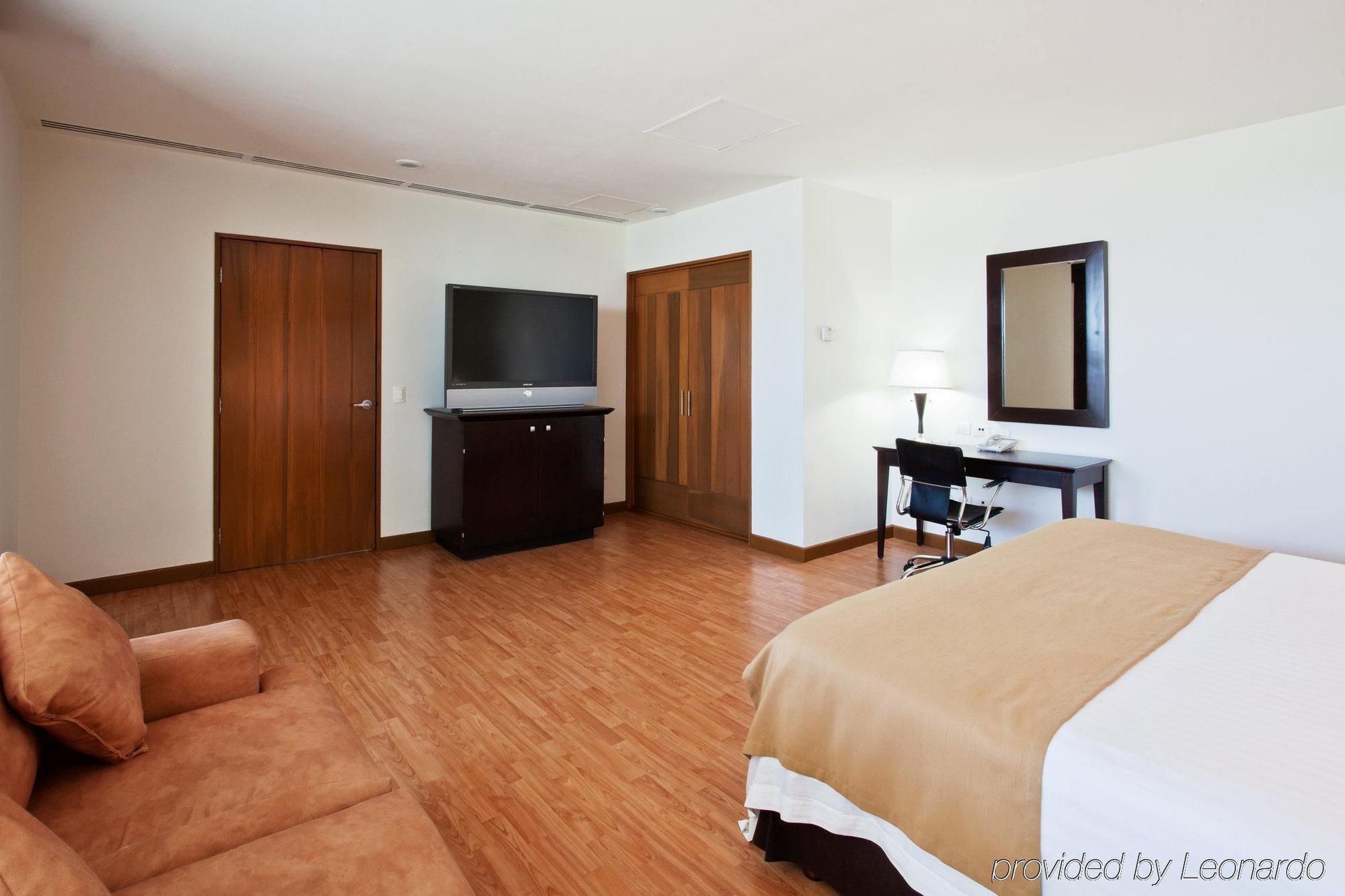 Hotel Holiday Inn Irapuato By Ihg 3*