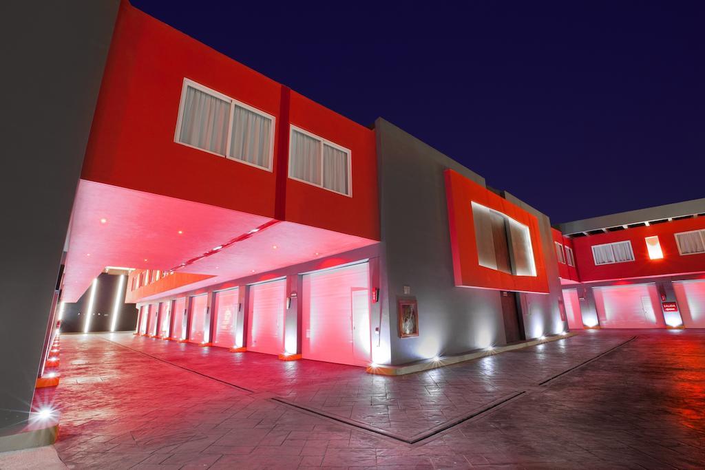 Love hotel Eurosuites Oceania - Adults Only