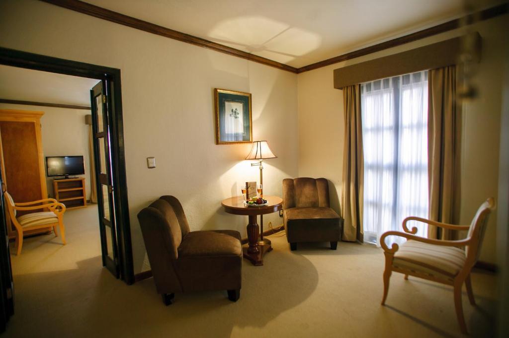 Hotel Meson De Jobito 5*