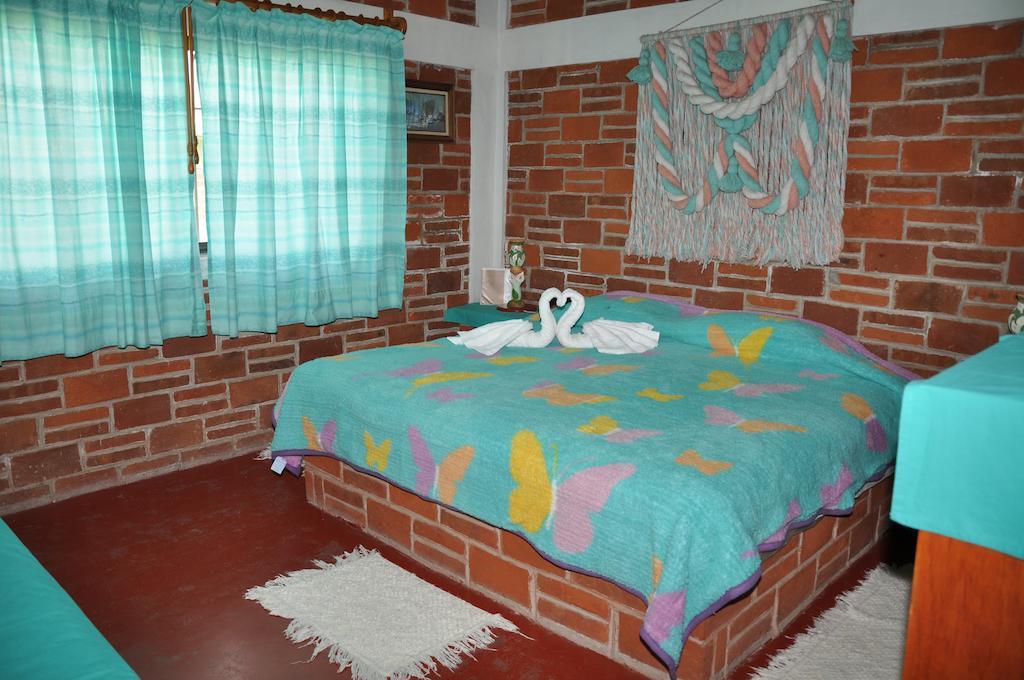 Hotel Casa De La Luna 4*