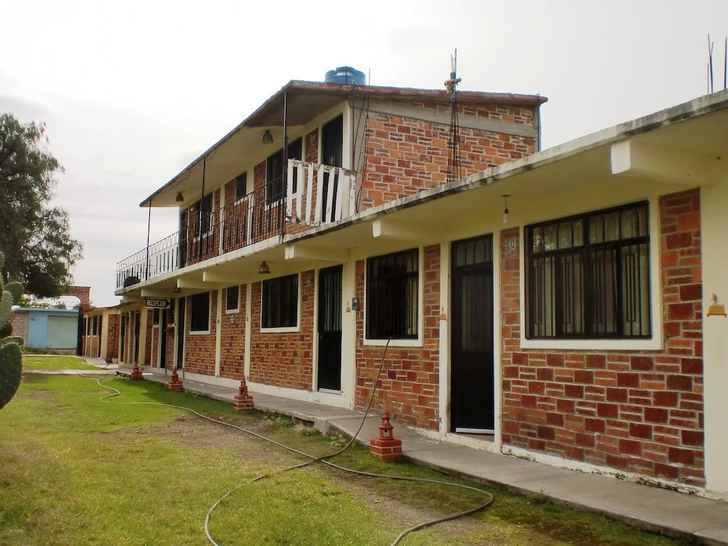 Hotel Casa De La Luna 4*