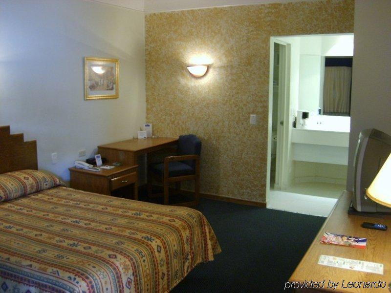 American Inn Hotel & Suites Parral
