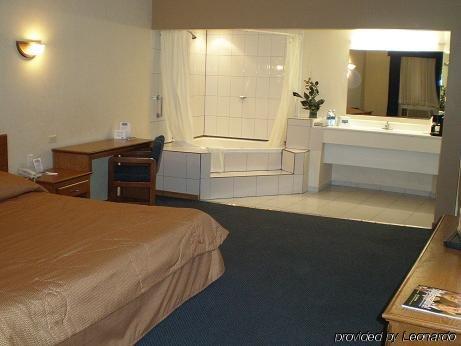 American Inn Hotel & Suites Parral