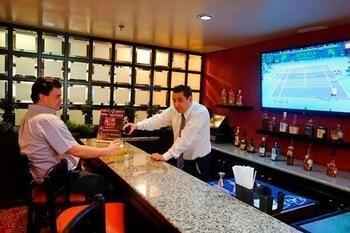 Hotel Courtyard Monterrey Airport 4*