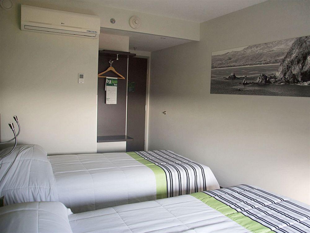 Hotel Express Junior By Marriott Aeropuerto