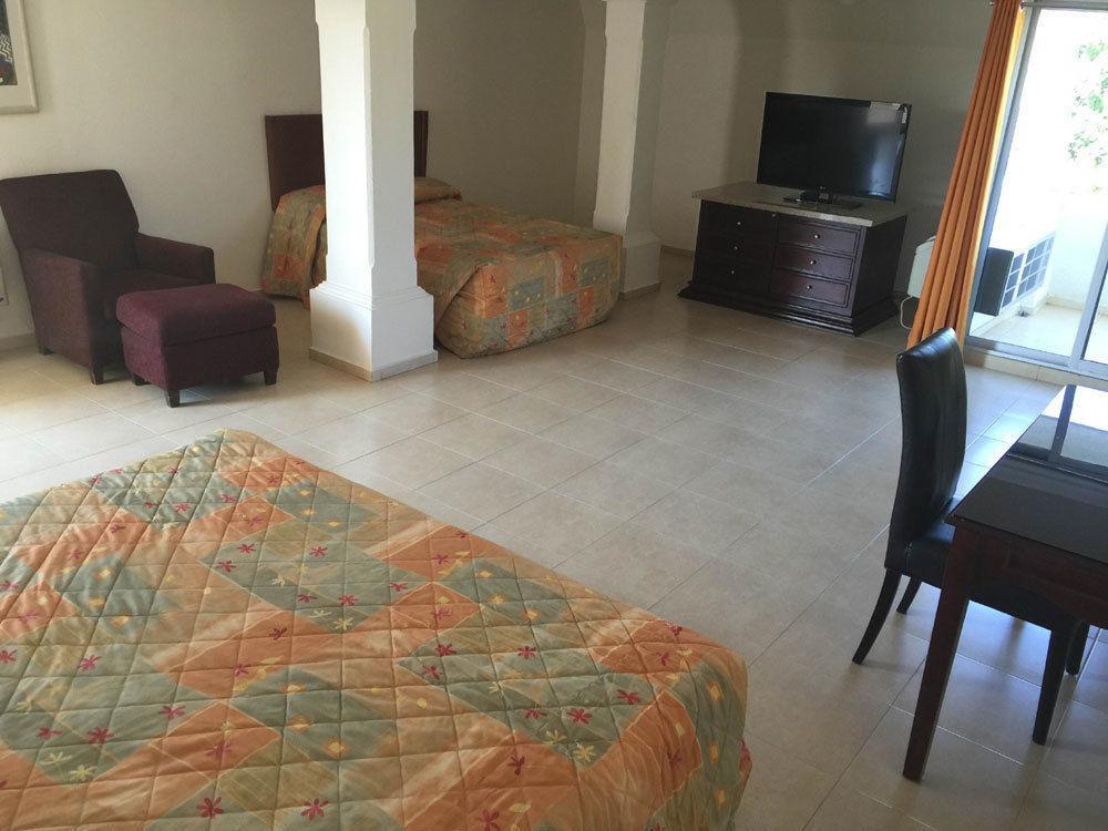 Hotel Plaza Del Sol 2*