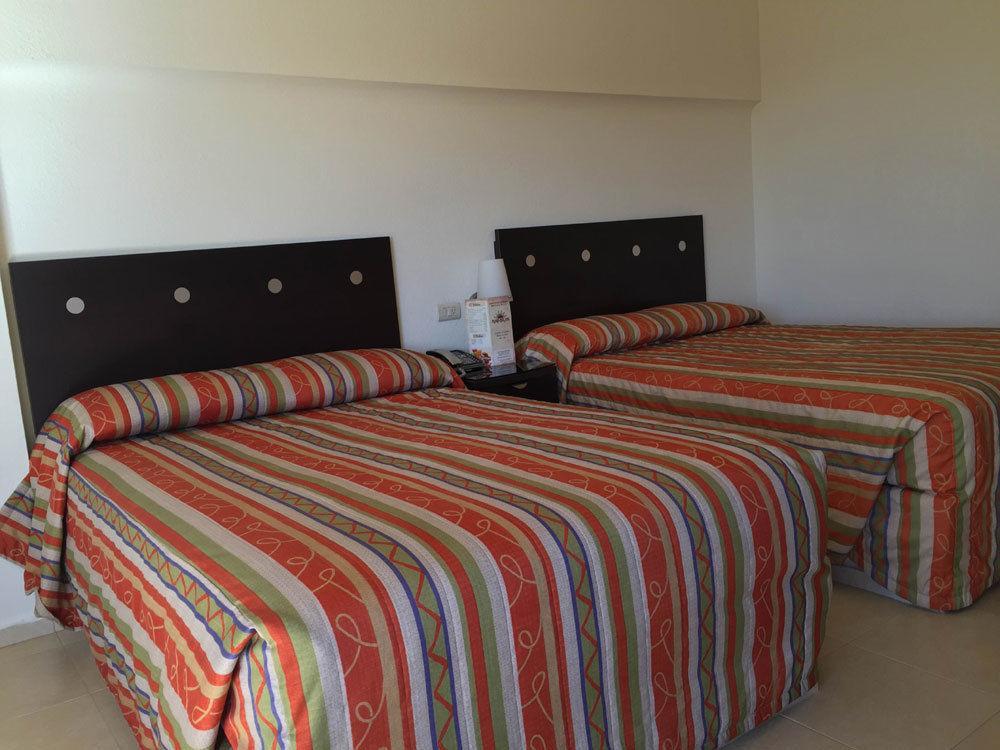 Hotel Plaza Del Sol 2*