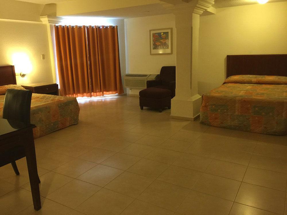 Hotel Plaza Del Sol