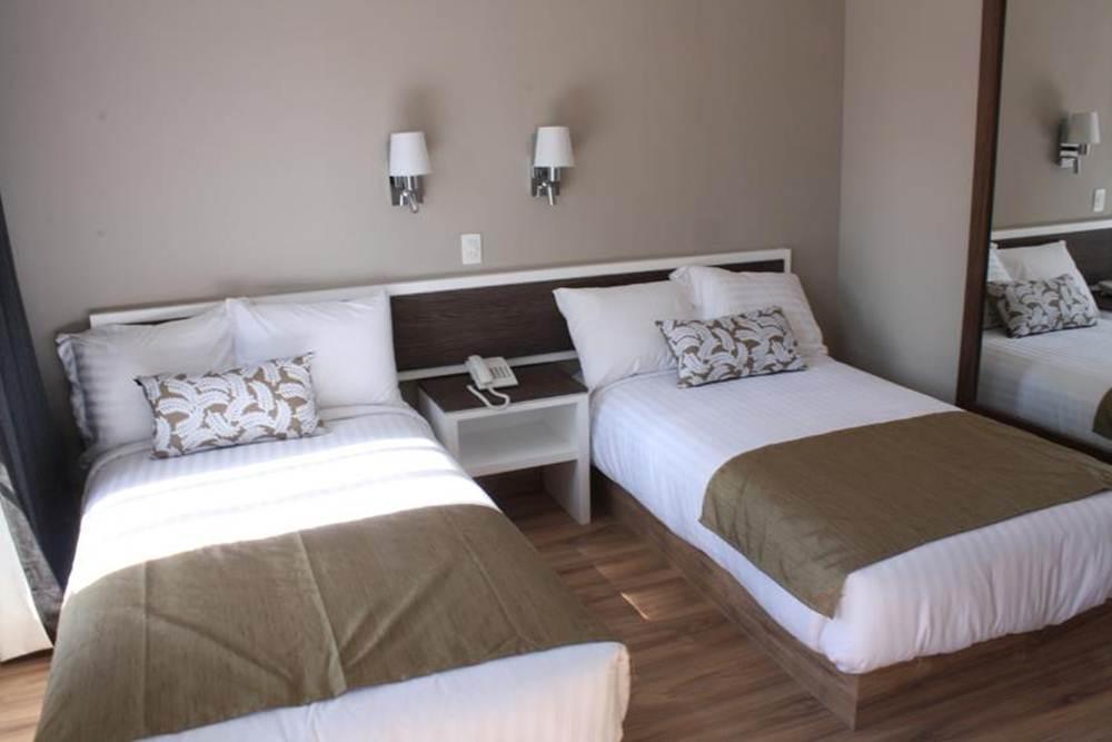 Hotel Plaza Revolucion 4*